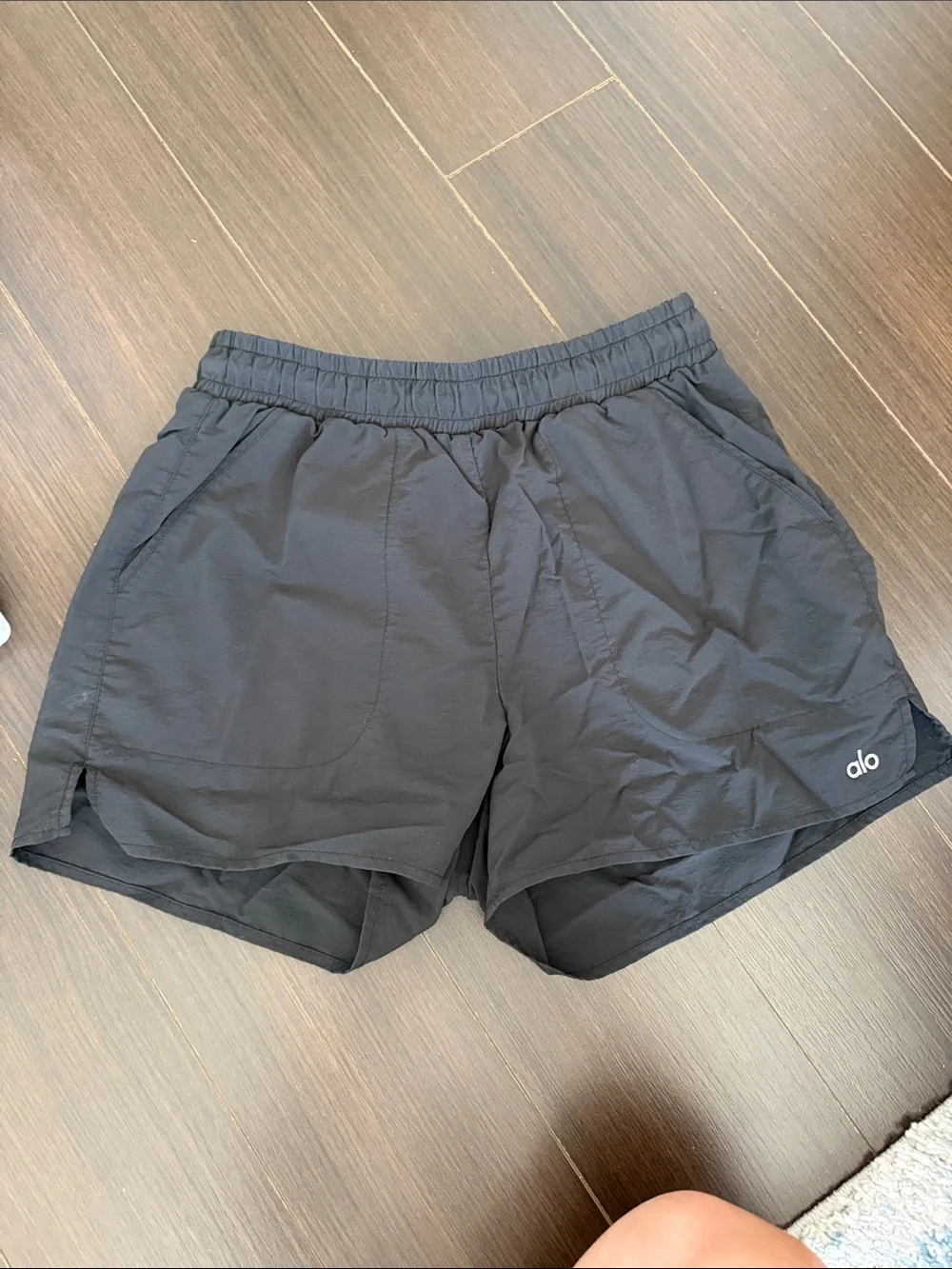 ALO Yoga Black Alumni Shorts, Small